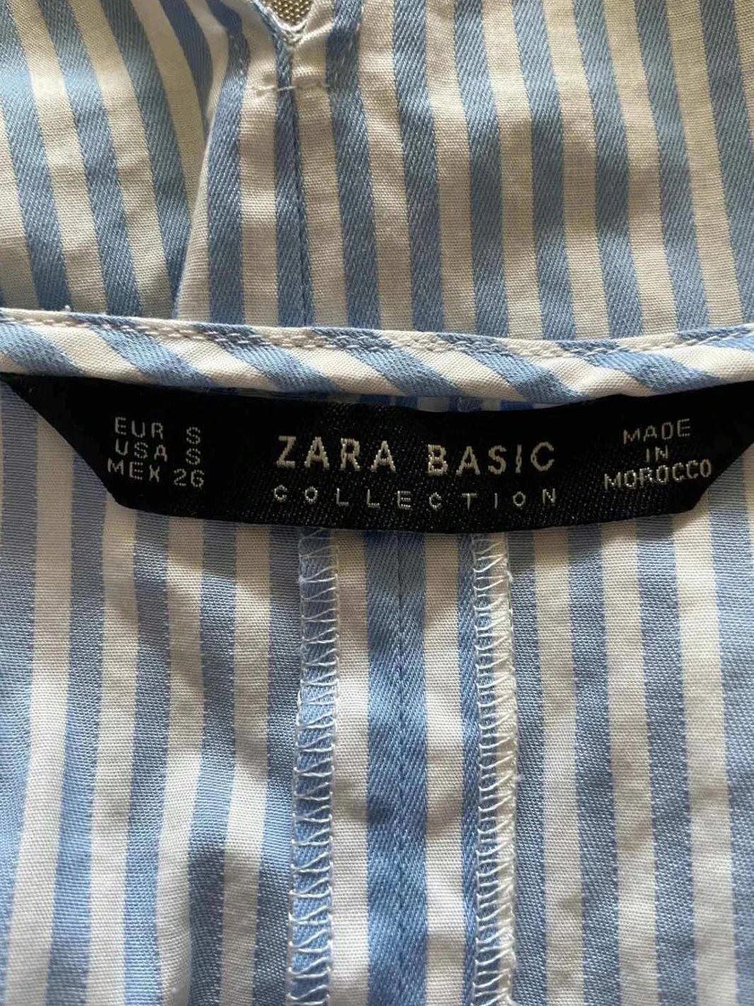 Top Zara con cuello en V de encaje azul a rayas con nudo en la espalda talla S – photo 5